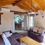 Stella Villa *