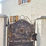 Stella Villa